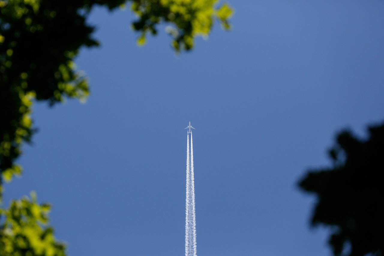 letadlo na obloze